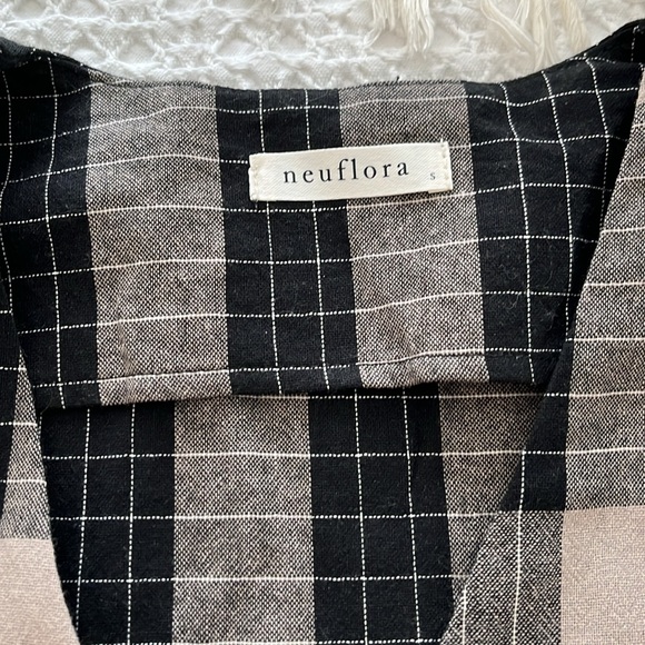 Neuflora dress - Picture 2 of 3